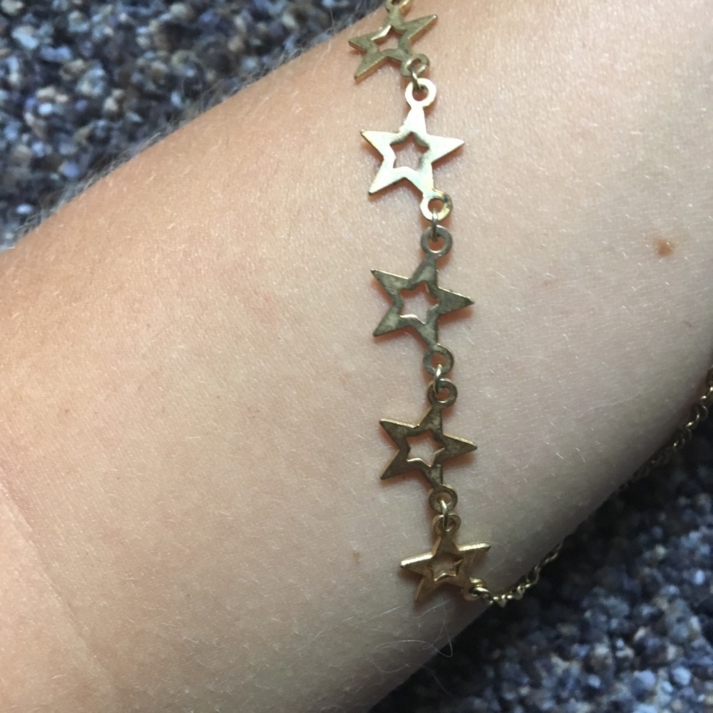 Gold 5 Star Necklace - Picture 9 of 10